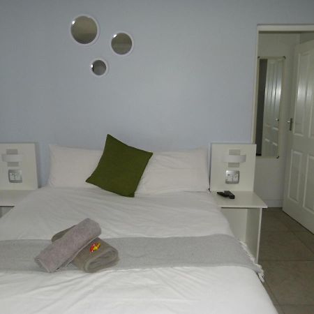 Eland Place Self Catering Guest House Beacon Bay Luaran gambar