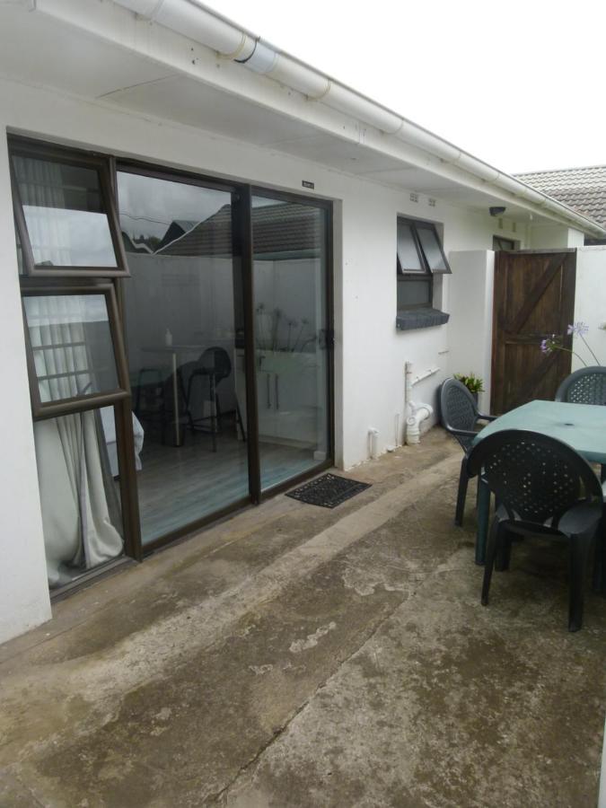 Eland Place Self Catering Guest House Beacon Bay Luaran gambar